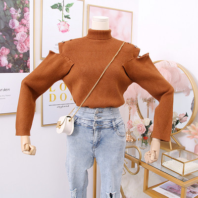 Pulover de damă modern cu decupaje într-un guler polo