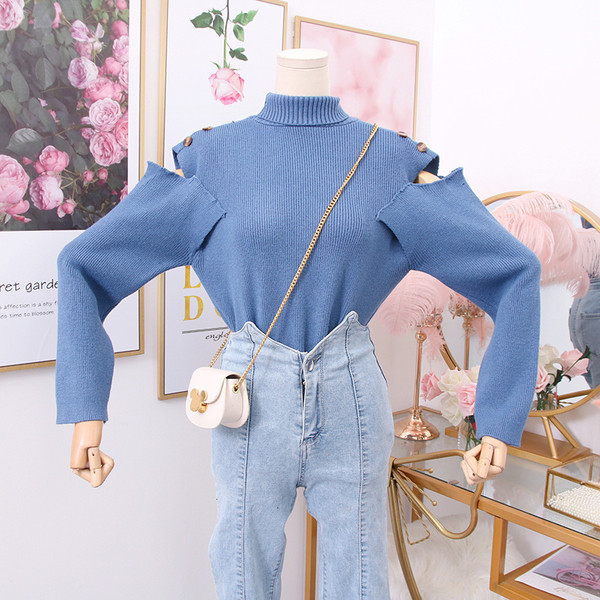 Pulover de damă modern cu decupaje într-un guler polo