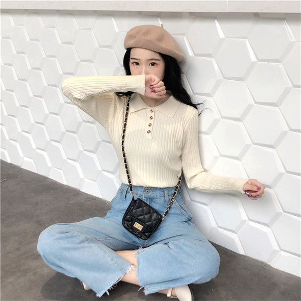 Pulover de dama actual cu guler clasic si nasturi in negru si bej