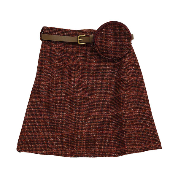 Γυναικεία σύντομη ριγέ φούστα με ψηλή μέση και ζώνη σε τρία χρώματα