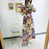 Rochie lunga de dama cu model colorat si decolteu