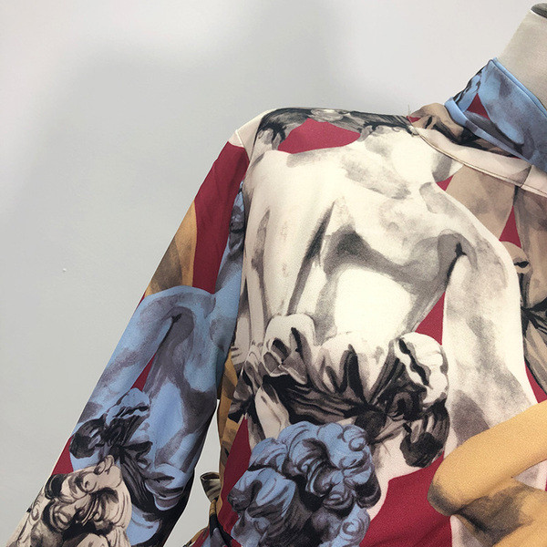 Rochie lunga de dama cu model colorat si decolteu