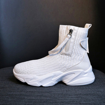 Γυναικεία καθημερινά αθλητικά παπούτσια σε λευκό και μαύρο χρώμα