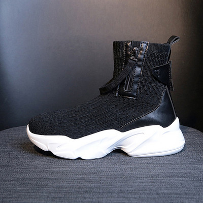 Γυναικεία καθημερινά αθλητικά παπούτσια σε λευκό και μαύρο χρώμα