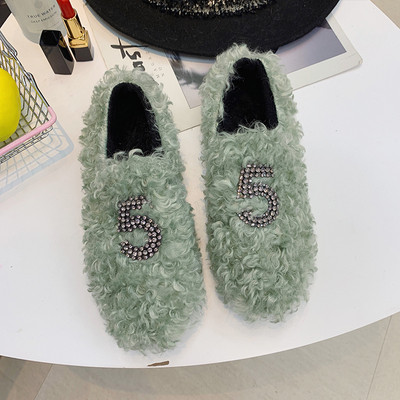 Μοντέρνα γυναικεία παπούτσια με επίπεδη σόλα σε διάφορα χρώματα