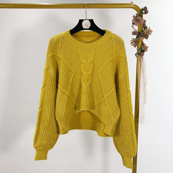 Pulover scurt asimetric în patru culori