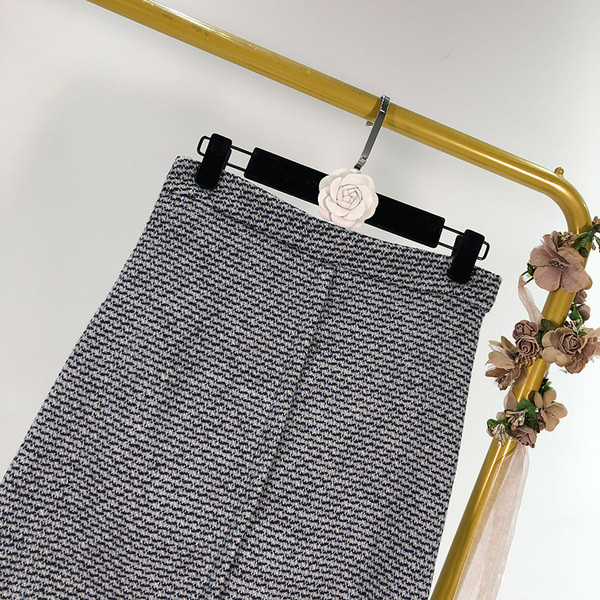 Fusta scurta asimetrica gri cu franjuri