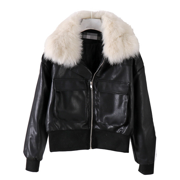 Női alkalmi bőrdzseki fekete tollas gallérral