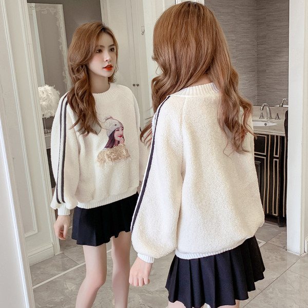 Bluză de damă modernă cu decolteu O în verde și alb