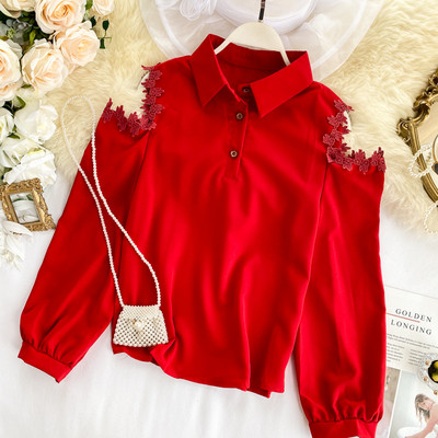 Stílusos női ing csipkével és csupasz vállrészekkel, több színben