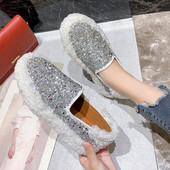 Νέο μοντέλο γυναικεία παπούτσια με  λαμπερό αποτέλεσμα σε τρία χρώματα