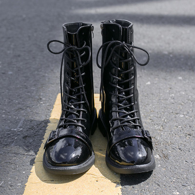 Ghete de dama moderne cu element metalic