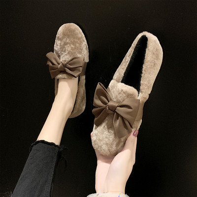 Γυναικείες παντόφλες με κορδέλα σε μαύρο, λευκό και μπεζ χρώμα