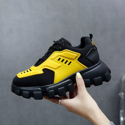 Νέο μοντέλο μοντέρνα γυναικεία αθλητικά παπούτσια σε τρία χρώματα