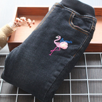 Νέο μοντέλο casual τζιν με κεντήματα σε μπλε και μαύρο χρώμα