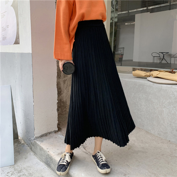 Fusta lunga plisata in negru si maro cu talie elastica