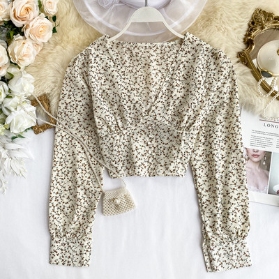 Cămașă de damă cu model floral și decolteu spitz în mai multe culori