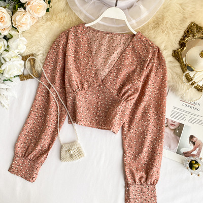 Cămașă de damă cu model floral și decolteu spitz în mai multe culori