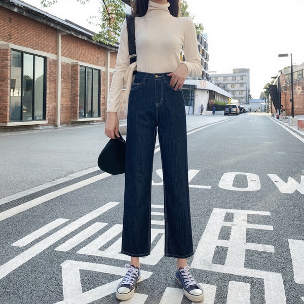 Blugi de dama de culoare albastru inchis cu talie inalta - model larg