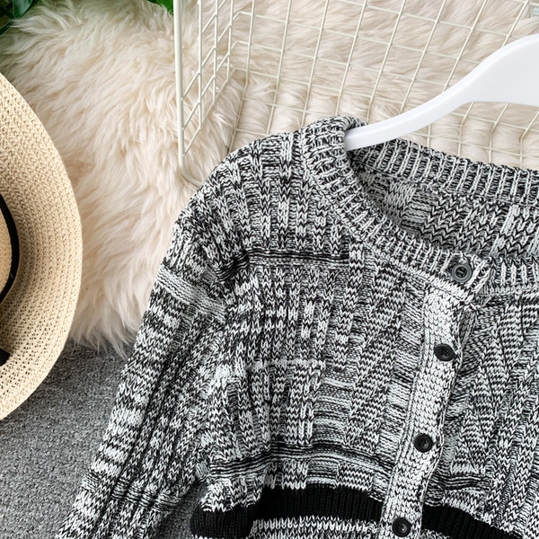 Cardigan de dama modern de culoare gri cu nasturi