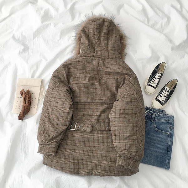 Geaca dama moderna in carouri cu gluga si puf model asimetric