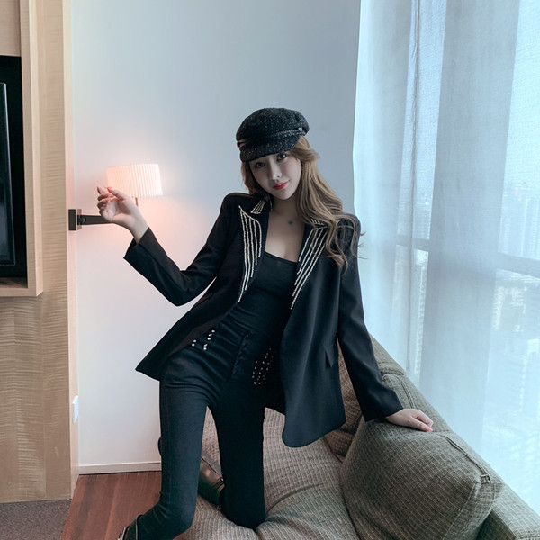 Jachetă modernă pentru femei în alb și negru