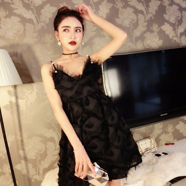 Rochie eleganta scurta cu bretele si franjuri in trei culori