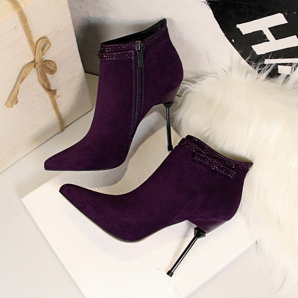 Ghete de dama elegante din piele intoarsa ecologica cu toc subtire si fermoar in patru culori