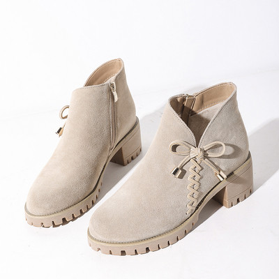 Γυναικείες  μπότες σουέτ με παχιά τακούνι σε μαύρο και μπεζ χρώμα