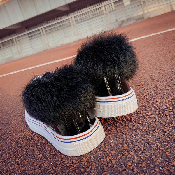 Γυναικέια casual αθλητικά παπούτσια  με μαύρο και κόκκινο χρώμα