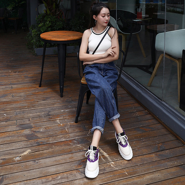 Stílusos női tornacipő magas és durva talppal, két színben