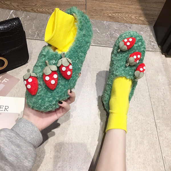 Papuci de damă cu element 3D cu talpă plată în verde, negru și bej