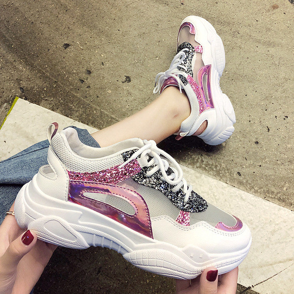 Γυναικεία αθλητικά πάνινα παπούτσια με μια σκληρή σόλα σε διάφορα χρώματα