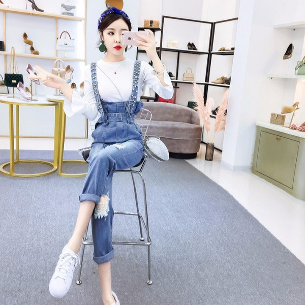 Salopeta moderna din denim cu centura si bretele cu decor - pietre