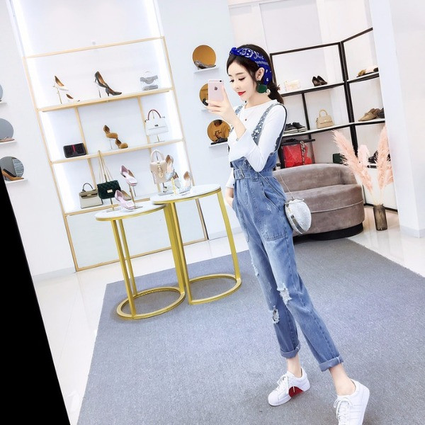 Salopeta moderna din denim cu centura si bretele cu decor - pietre