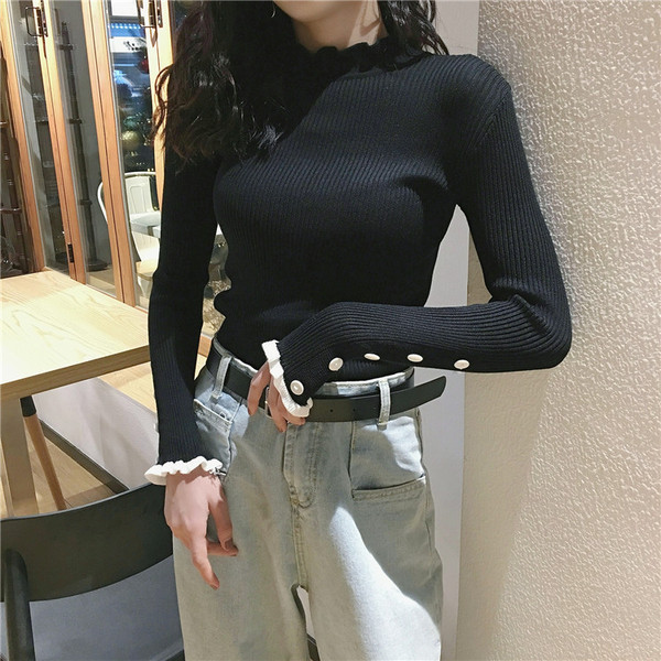 Pulover de damă tricotat subțire cu nasturi