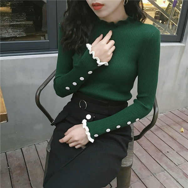 Pulover de damă tricotat subțire cu nasturi