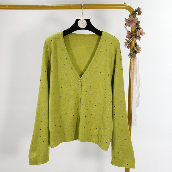 Vesta de dama scurta si lata cu elemente metalice in mai multe culori