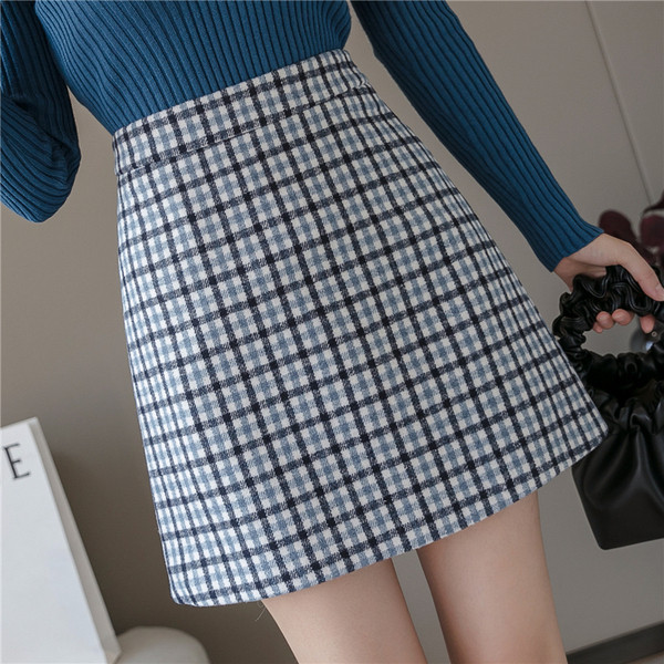 Fusta de dama scurta in carouri actuala cu talie inalta