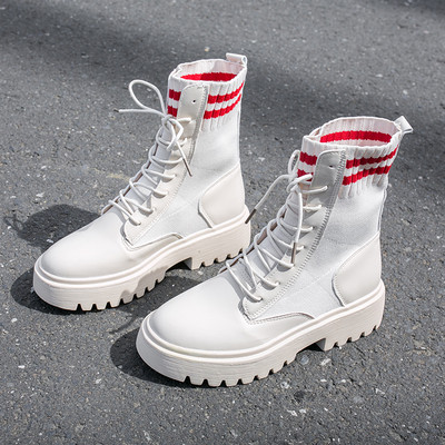 Καθημερινές  γυναικείες μπότες με ψηλό τακούνι σε μαύρο χρώμα