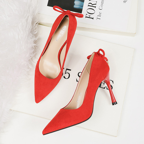 Κομψά γυναικεία παπούτσια  με ψηλό τακούνι σε διάφορα χρώματα