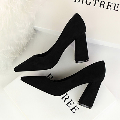 Model nou de pantofi de dama din piele intoarsa eco cu toc gros in diferite culori