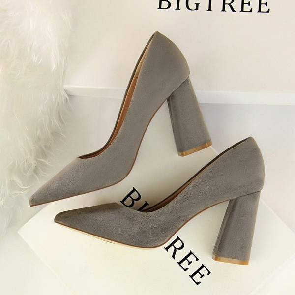 Model nou de pantofi de dama din piele intoarsa eco cu toc gros in diferite culori