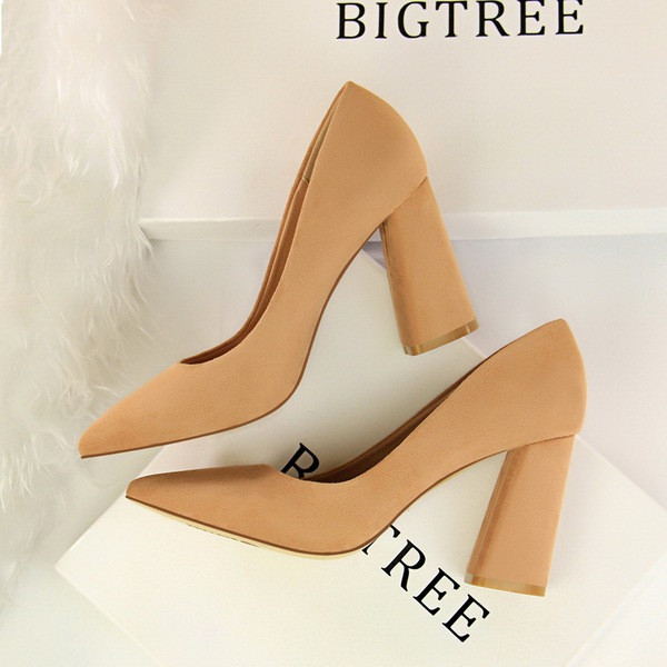 Model nou de pantofi de dama din piele intoarsa eco cu toc gros in diferite culori