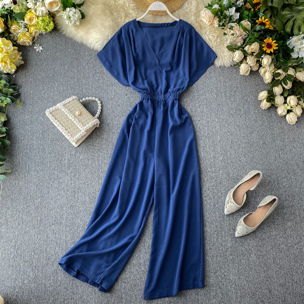 Salopeta de dama moderna cu decolteu in V in mai multe culori