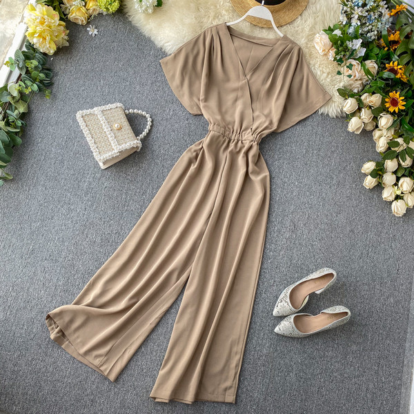 Salopeta de dama moderna cu decolteu in V in mai multe culori