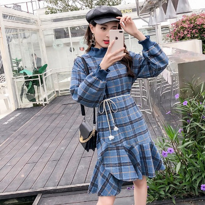 Új modell kockás női ruha pólógallérral, barna és kék színben