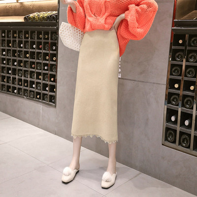 Κορυφαία γυναικεία φούστα από  δαντέλα σε μπεζ, γκρι και μαύρο χρώμα