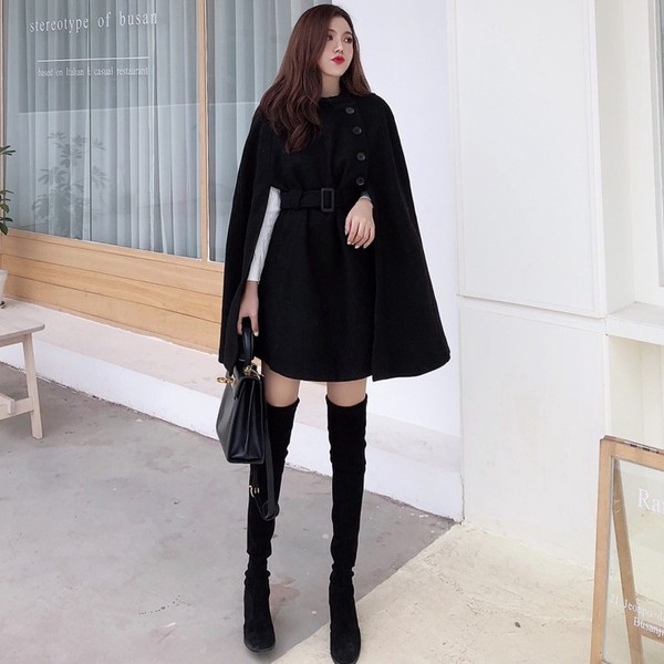 Palton elegant de dama cu curea in bej si negru