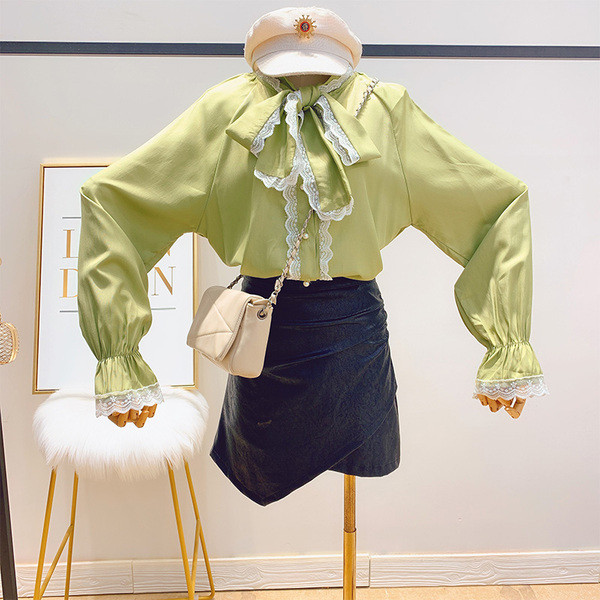 Cămașă modernă de damă cu panglică în trei culori